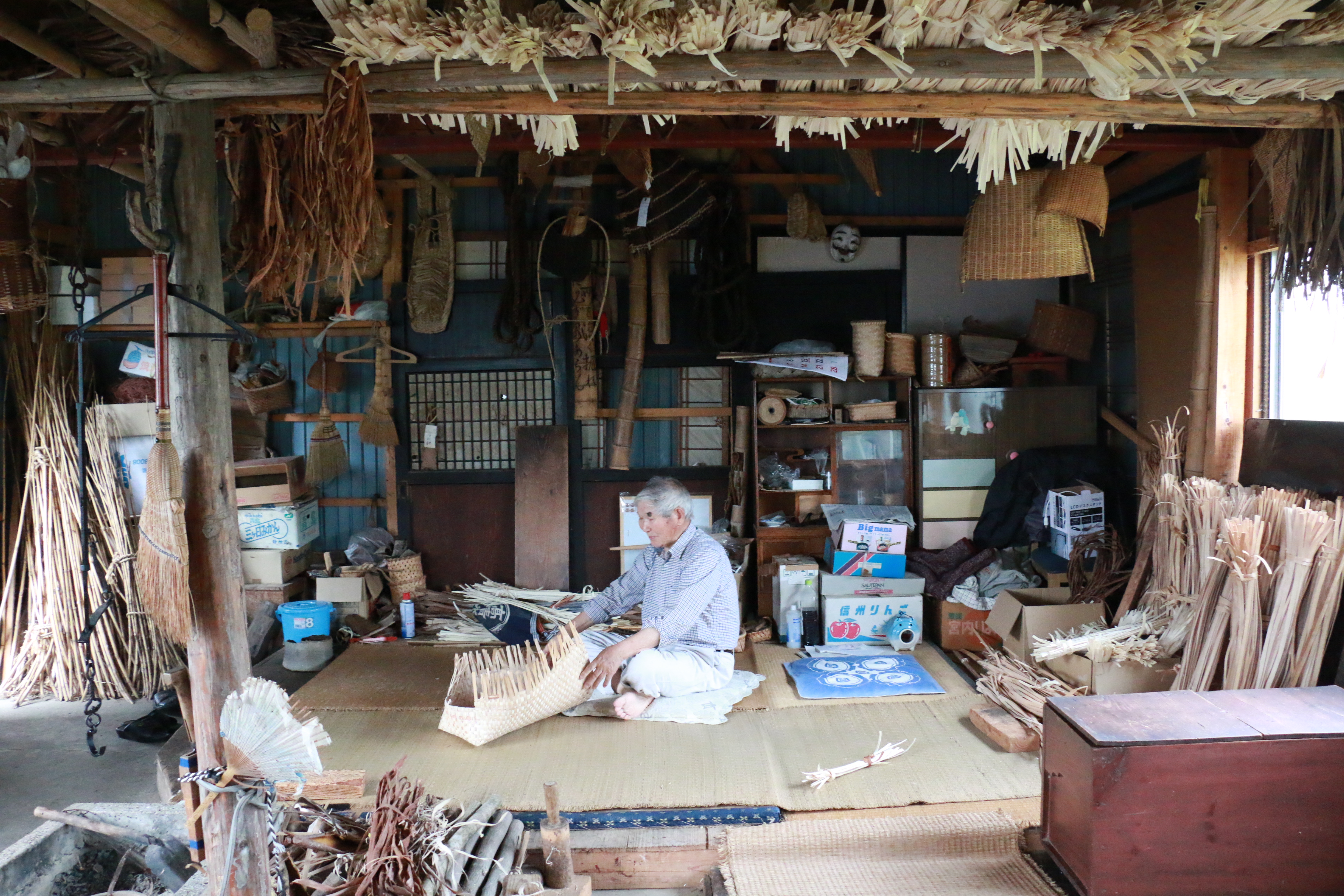 樹皮細工のお取扱いが始まりました – Nowvillage